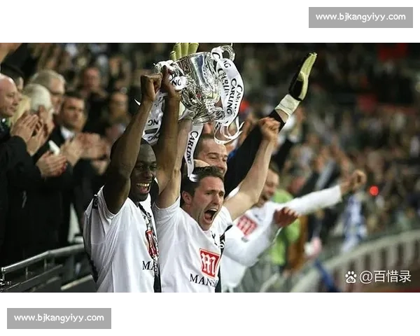 热刺纽卡首尔季前赛燃爆 2NE1 中场热舞掀怀旧风暴