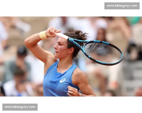 想不到吧！这匹网球黑马，直播中上演绝杀好戏！