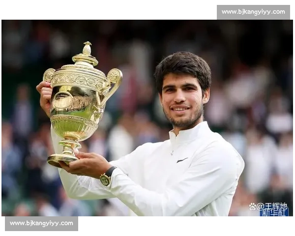谁能主宰温网冠军榜的悬念，牵动无数网球迷的心！